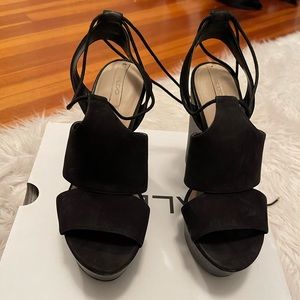 💫✨ALDO wedges. 💫✨ LIKE NEW. Size 6